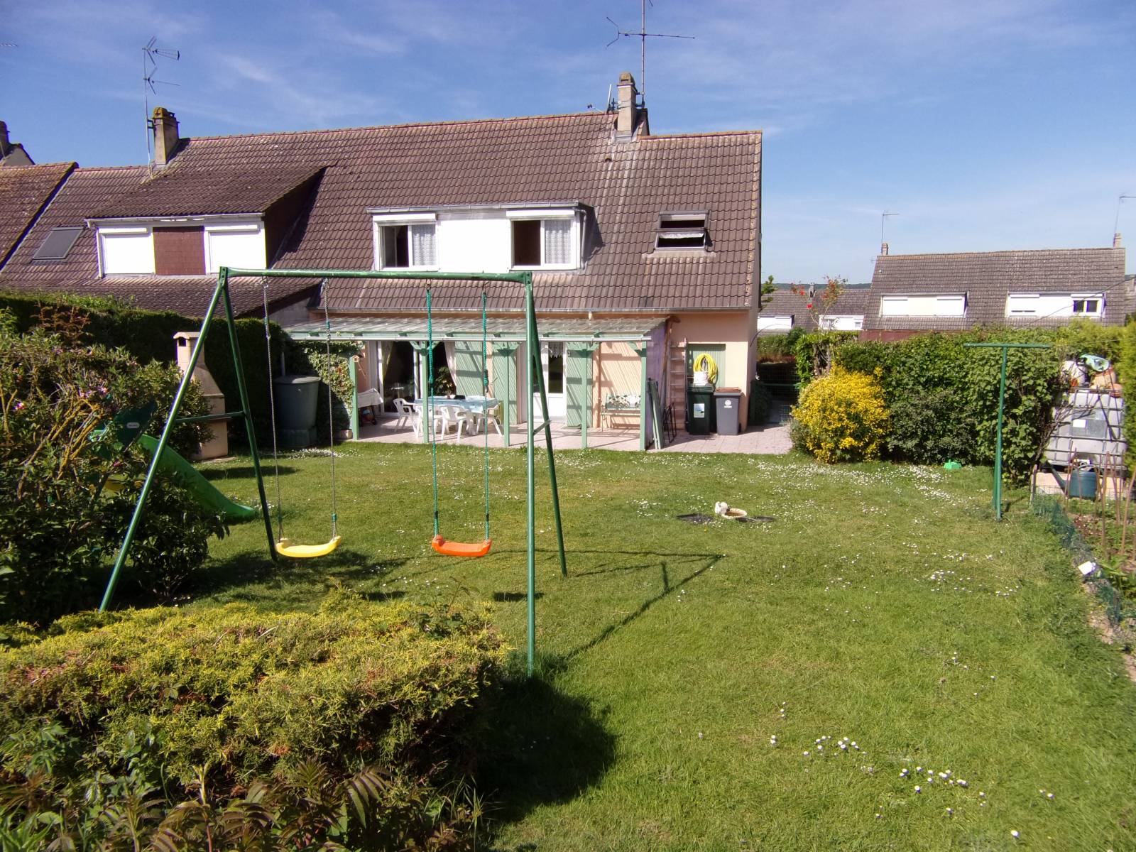 Recherche appartement à louer en rez de jardin Incarville 27400