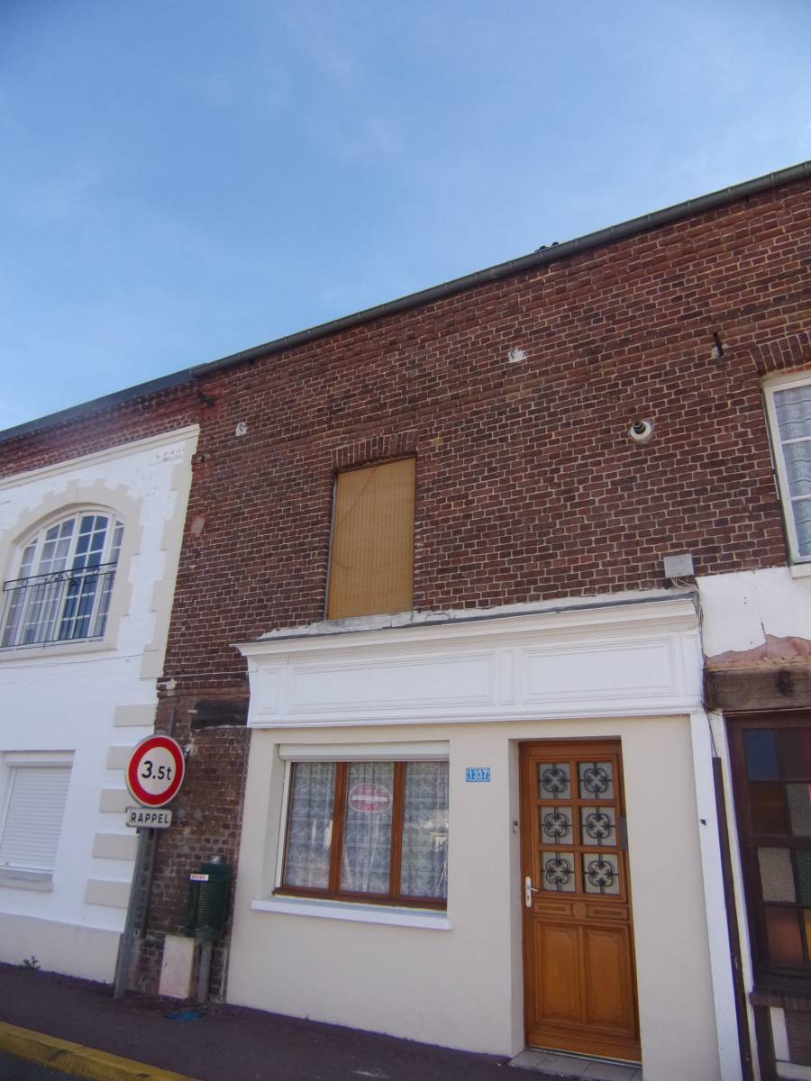 Studio en centre ville à louer Val de Reuil 27100