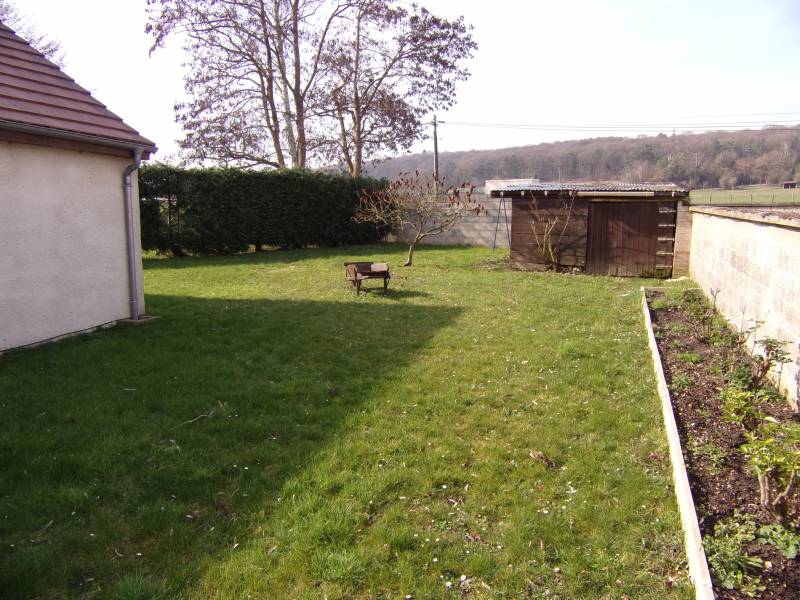 A vendre à LERY 27690 maison traditionnelle avec terrain clos et sans vis-à-vis