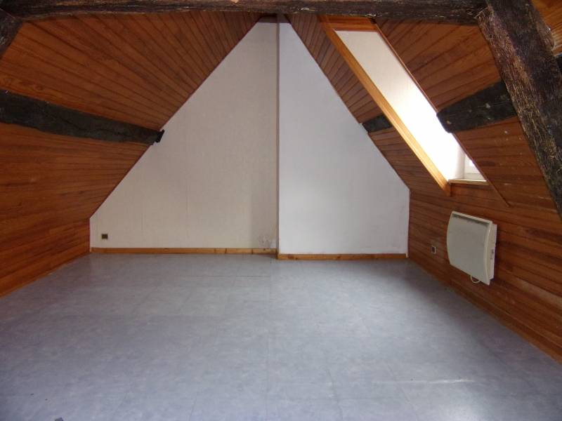 A vendre à PONT DE L'ARCHE 27340 avec chambre