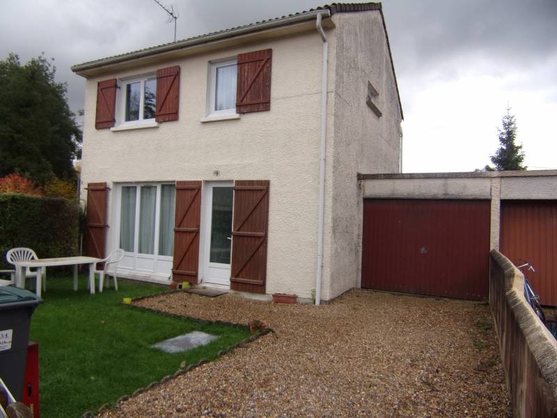 Maison F4 avec garage et jardin clos SAINT PIERRE DU VAUVRAY  