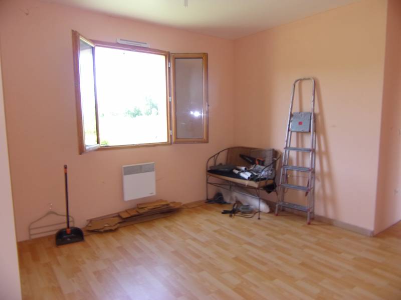 A vendre à AUBEVOYE 27940 maison récente avec grande chambre