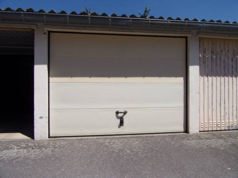 A vendre à LOUVIERS 27400 appartement F2 avec garage