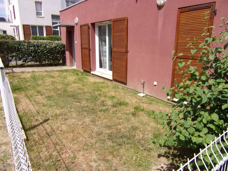 A vendre à VAL DE REUIL 27100 appartement F2 avec jardin privatif