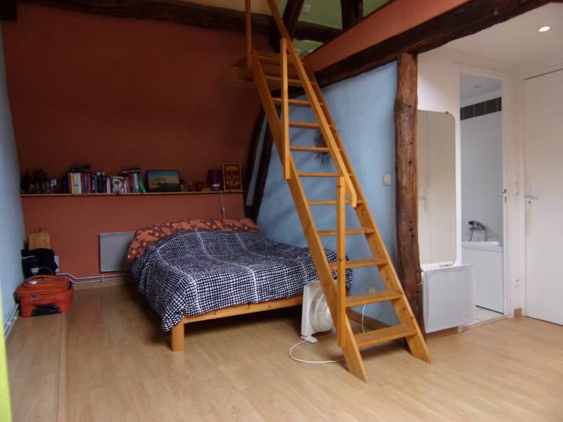 A vendre à PONT DE L'ARCHE 27340 appartement F2 en plein centre ville avec chambre