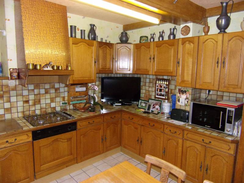 A vendre à PONT DE L'ARCHE 27340 avec cuisine aménagée