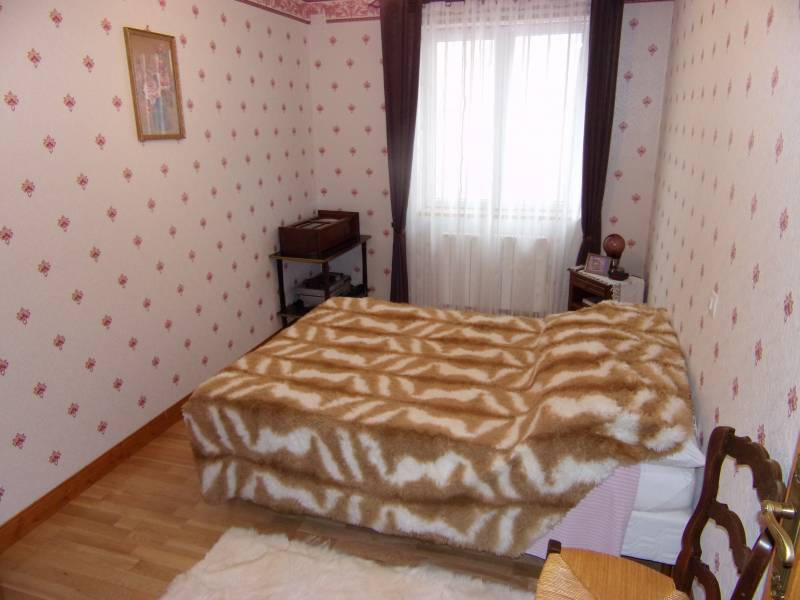 A vendre à PONT DE L'ARCHE 27340 maison de ville avec 3 chambres