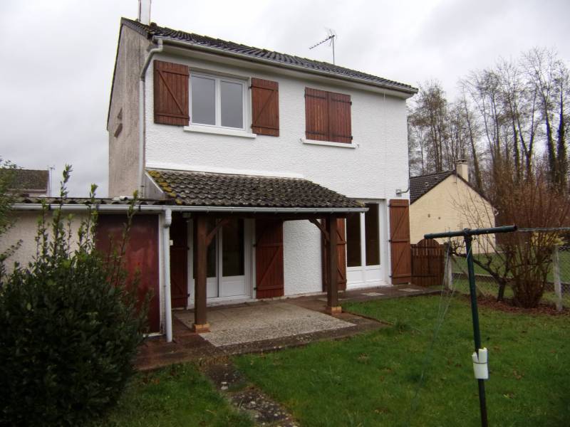 A vendre maison F4 de 80 m² habitable avec garage et jardin à saint Pierre du Vauvray