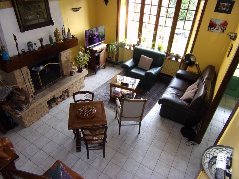 A vendre à ANDE 27430 maison ancienne avec salon avec cheminée