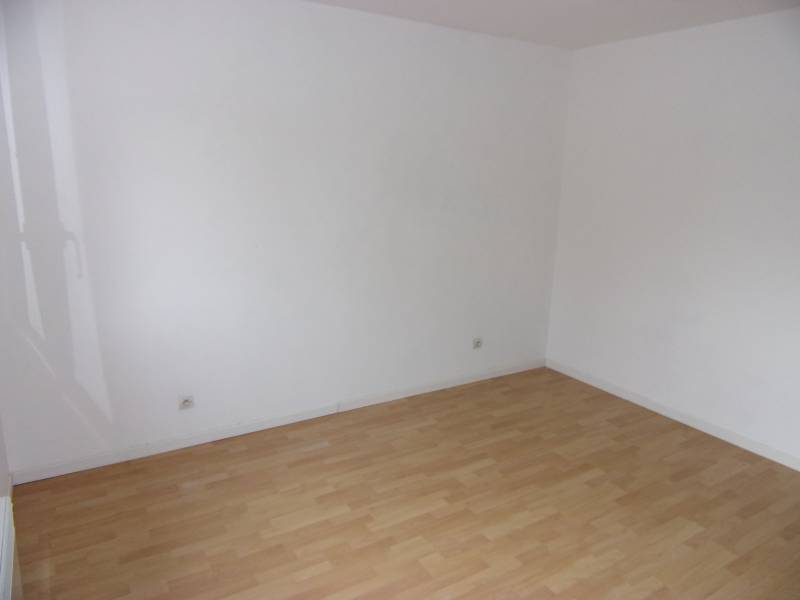 A vendre à LE MANOIR SUR SEINE 27460 maison avec chambre au rez-de-chaussée