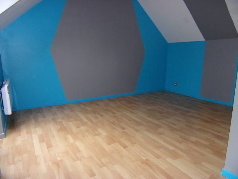 A vendre à LE MANOIR SUR SEINE 27460 maison avec deux chambres à l'étage