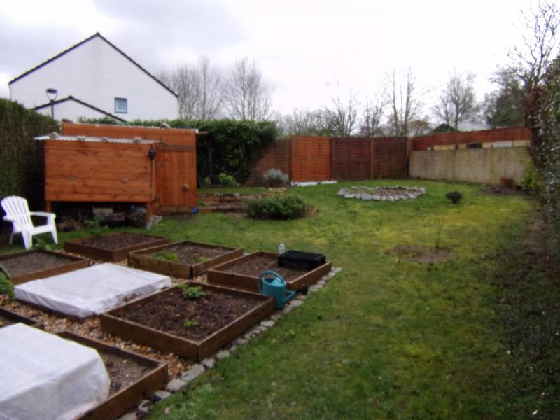 A vendre à VAL DE REUIL 27100 maison avec jardin clos