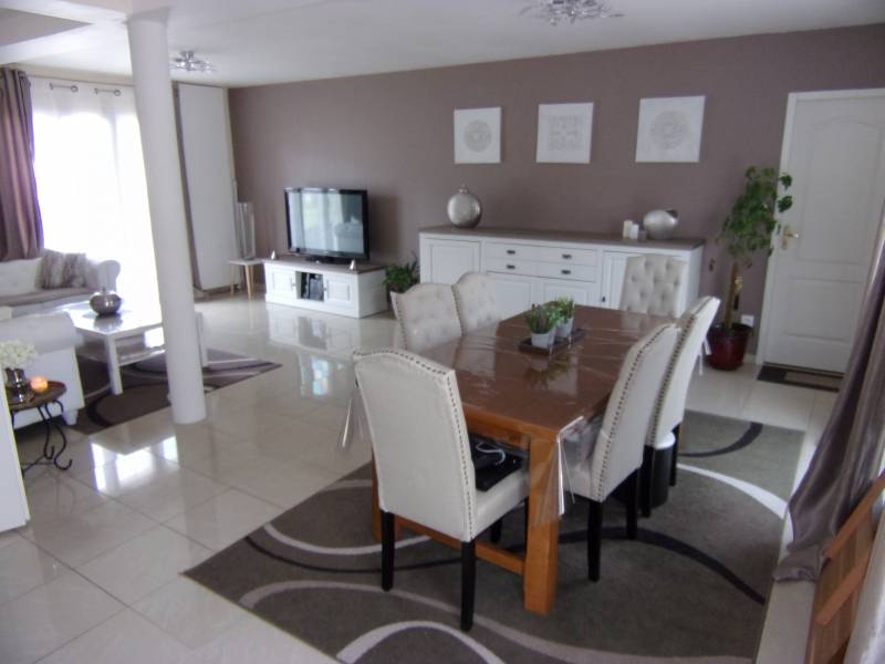 A vendre à LOUVIERS 27400 maison récente sans travaux avec grand séjour / salon