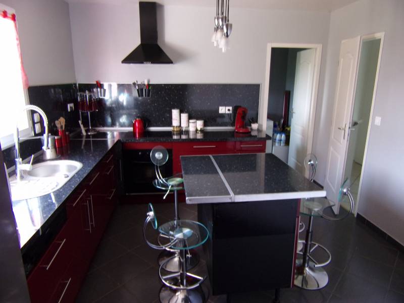 A vendre à LOUVIERS 27400 maison récente sans travaux avec cuisine aménagée / équipée