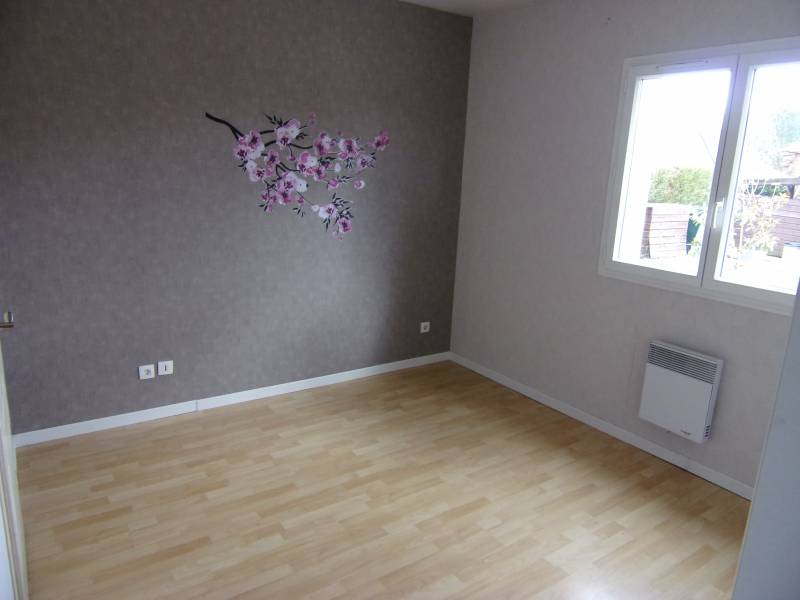 Logement avec chambre en rdc à Incarville 27400