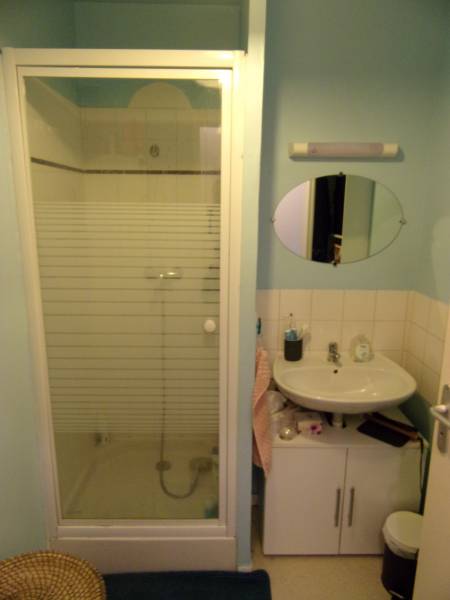 A vendre au MANOIR SUR SEINE 27460 avec salle d'eau privative