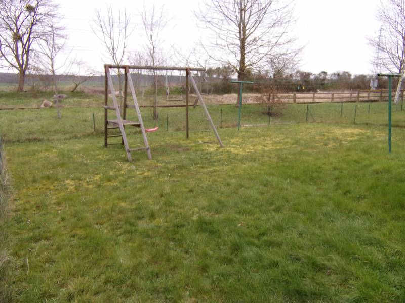 A vendre au MANOIR SUR SEINE 27460 avec jardin clos