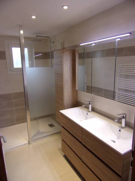 A vendre à LOUVIERS 27400 avec salle d'eau rénovée