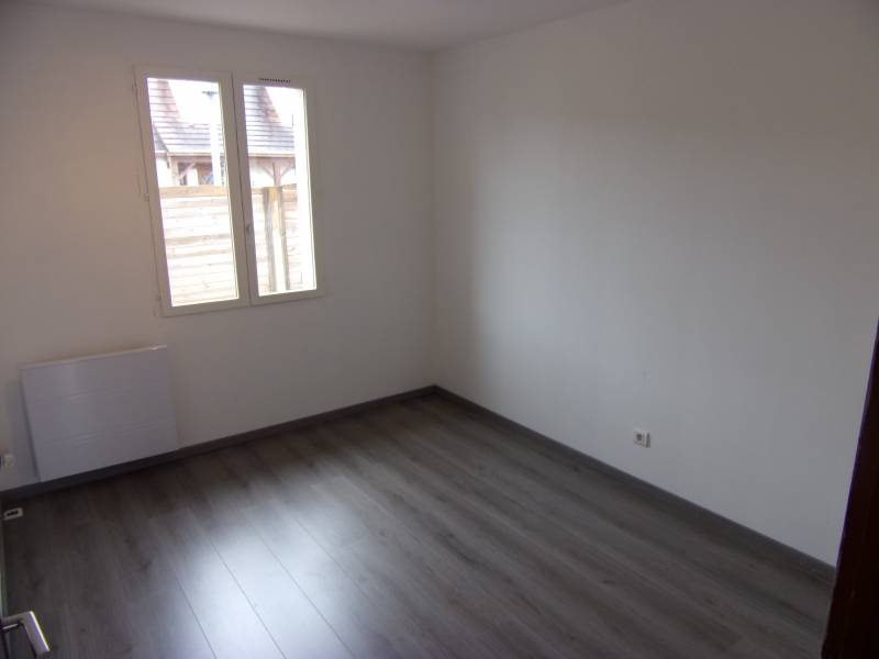 A vendre à LOUVIERS 27400 avec chambre