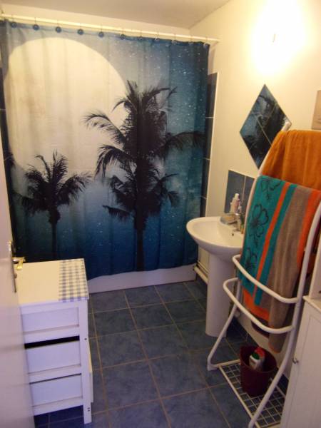 A vendre à VAL DE REUIL 27100 appartement F4 avec salle de bains