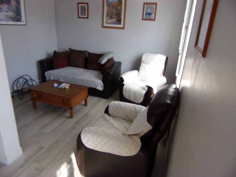A vendre appartement F3 rénové à MUIDS - salon