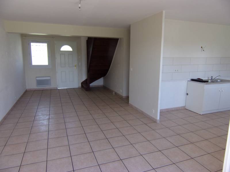 A vendre maison de 1999 à ANDE - pièce de vie