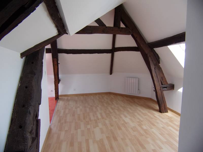 appartement t1 PONT DE L ARCHE Centre ville 