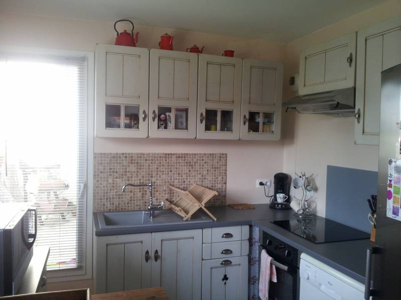 Achetez un appartement récente de type F3 en duplex avec une cuisine équipée ouverte sur le séjour avec une terrasse sur la commune de Val de reuil (27100)