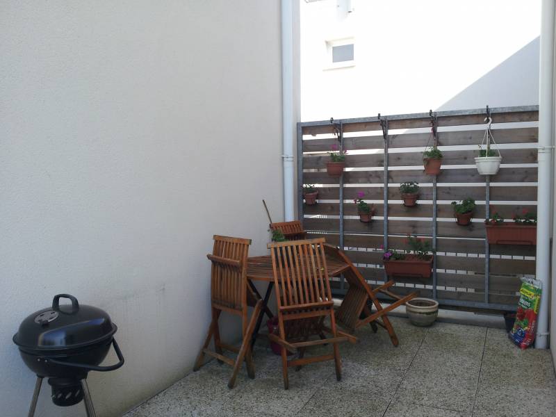 Vends appartement F3 en duplex avec terrasse et parking proche des écoles et commerces à val de reuil (27100)