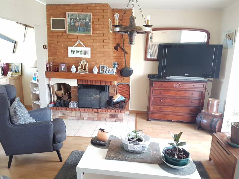 En vente habitation F5 avec un séjour/salon avec cheminée et 4 chambres à Le vaudreuil (27100)