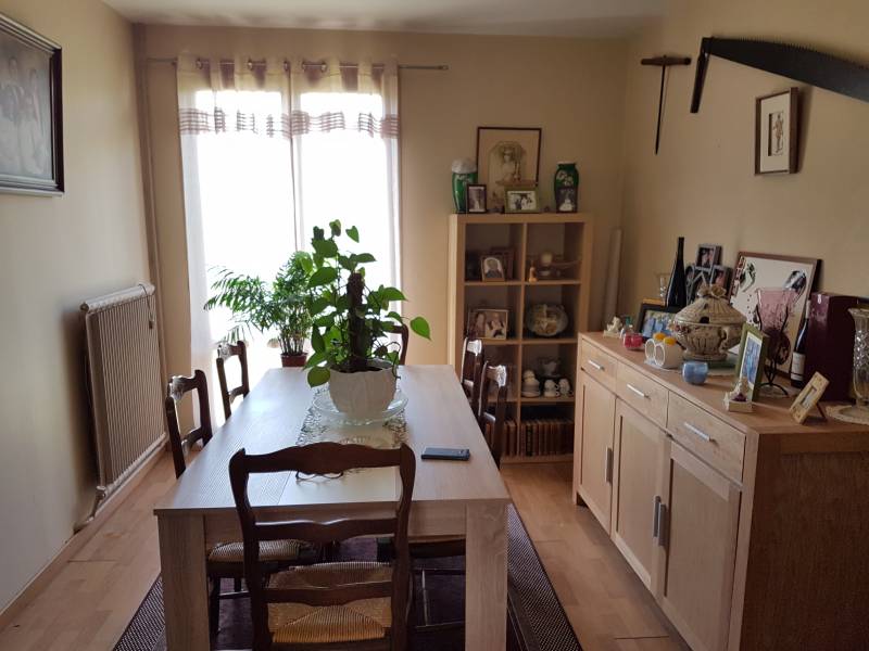 Achetez cette maison proche des commerces et des écoles type F5 à LE VAUDREUIL 27100