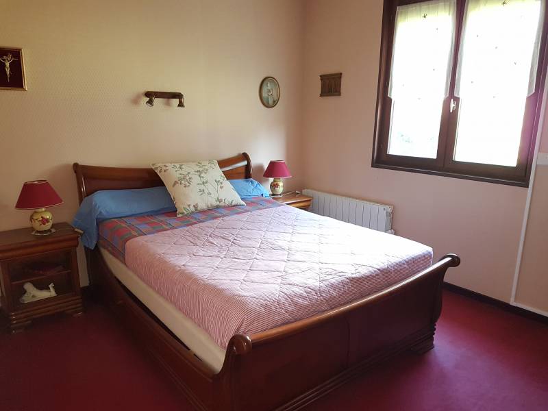 En vente plain pied de 90 m² acec 3 chambres et un sous sol sur un terrain de 790 m² à Val de Reuil (27100)