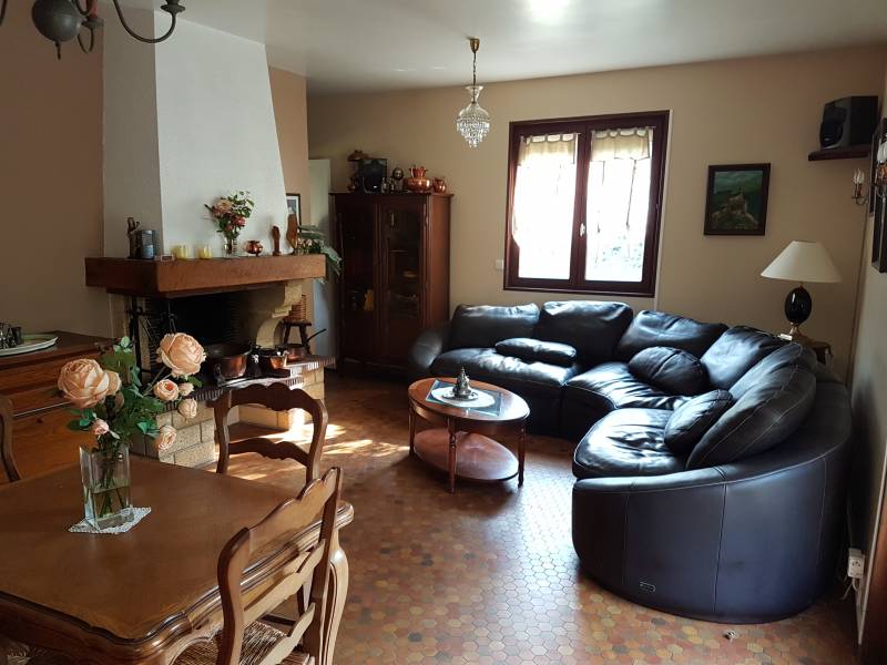 Vends plain pied sur sous sol type F4 sur un terrain de 790 m² à Val de Reuil (27100)