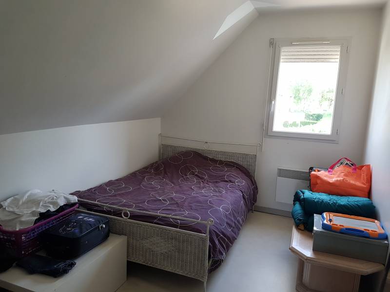 A vendre maison limite Le vaudreuil avec 4 chambres dont 1 en rez-de-chaussée sur la commune de Val de Reuil