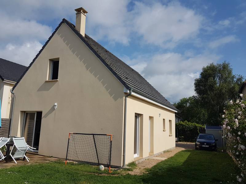 A vendre maison récente de 2012 de 110 m² avec 4 chambres et un jardin à Val de Reuil (27100)