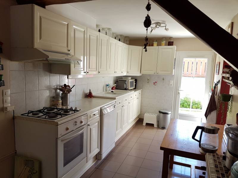 Vends maison en très bon état avec une cuisine équipée à Heudreville sur Eure (27400)