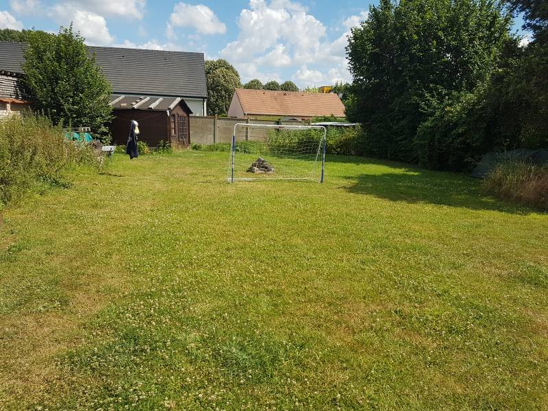 Vends maison ancienne type F4 de 100 m² avec un jardin de 803 m² à Le Vaudreuil (27100)