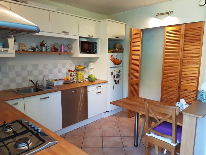 A vendre maison F5 avec une cuisine aménagée et équipée sur la commune de Val de Reuil (27100)