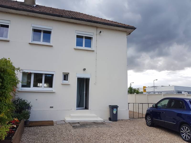 A vendre maison en parfit état type F3 avec garage et jardin à Louviers 27400