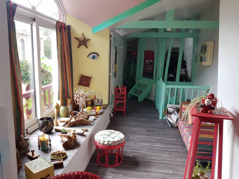 Vendons maison atypique en centre ville avec 4 chambres et une terrasse à Louviers (27400)