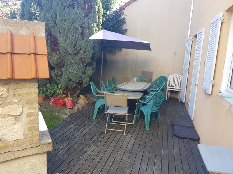 A vendre maison F4 avec jardin clos et garage à Val de Reuil