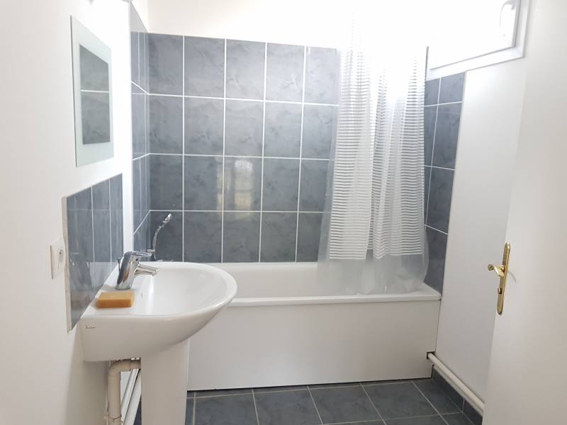 Vends appartement F3 en duplex dans une résidence récente située à val de Reuil (27100)