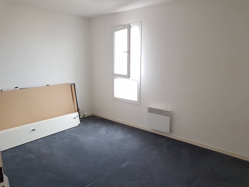 A vendre appartement type F3 en duplex dans une résidence récente et sécurisée sur la commune de Val de Reuil (27100)
