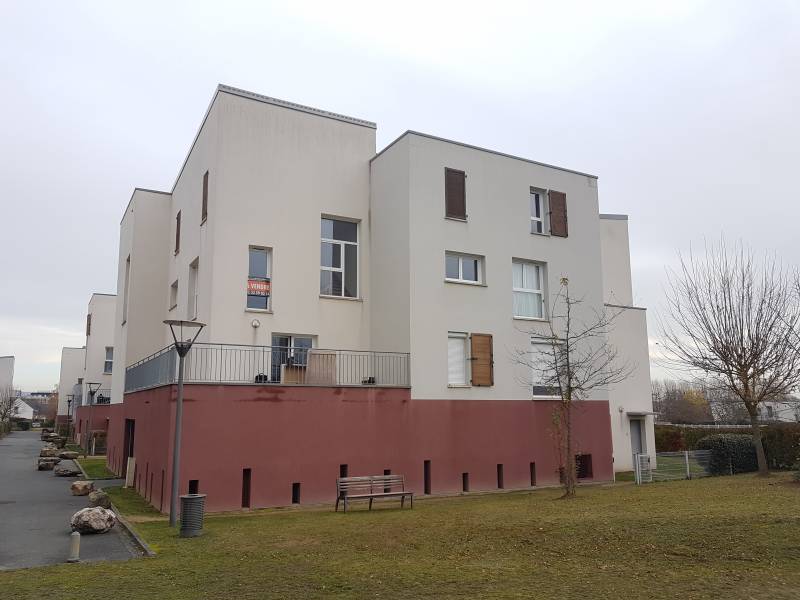 A vendre appartement F3 en duplex de 68 m² avec une place de parking proche de la gare à Val de Reuil (27100)