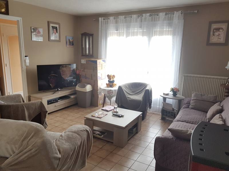 Vends maison de plain pied en parfait état avec sous sol à Pont de l'Arche