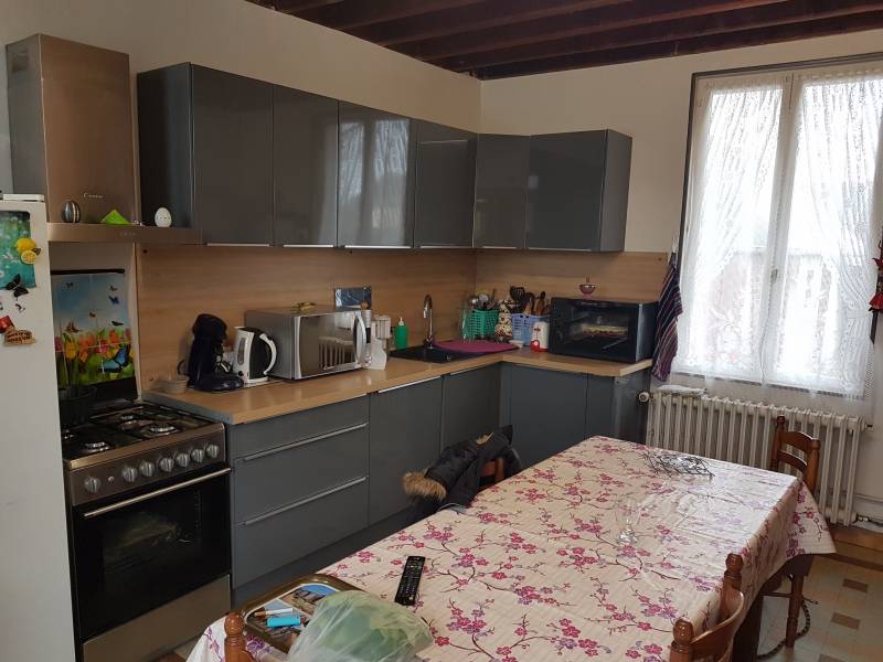 En vente maison ancienne en boné tat F5 avec cuisine aménagée sur la commune de Saint Didier des Bois