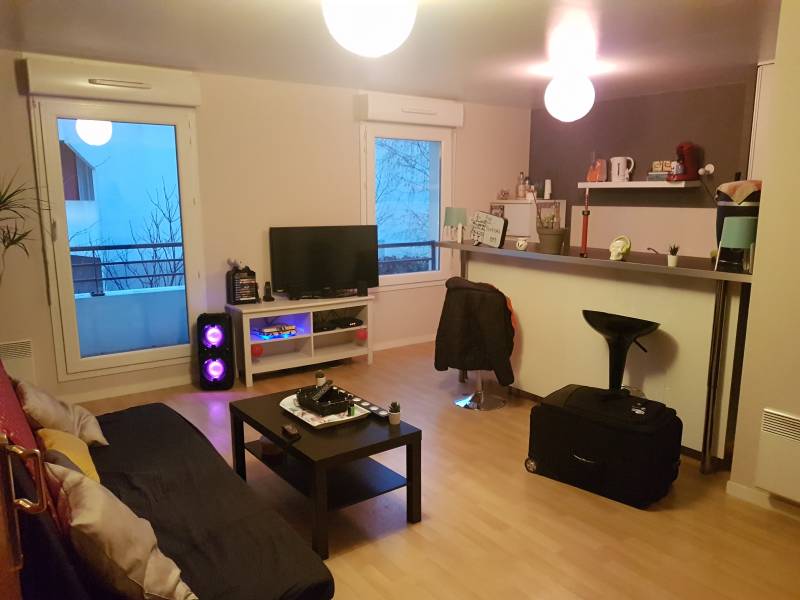 A vendre appartement F1 en parfait état loué à Valde freuil