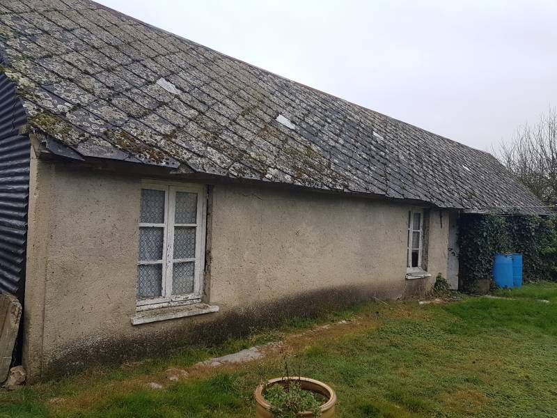 A vendre maison ancienne F3 sus sous sol avec une dépendance de 100 m² et un jardin sur la commune de Quatremare (27400)