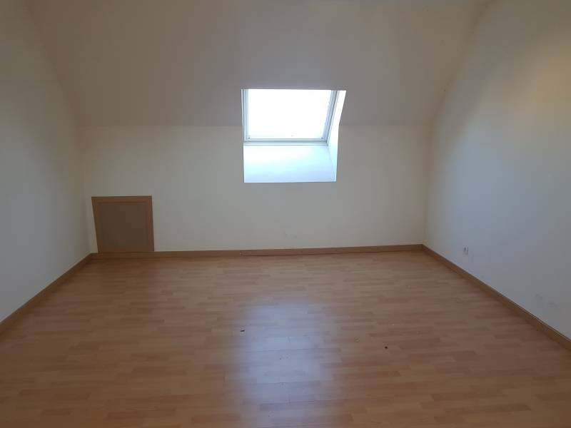 Achetez une maison avec 4 chambres et un sous sol sol complet à Pont de l'Arche