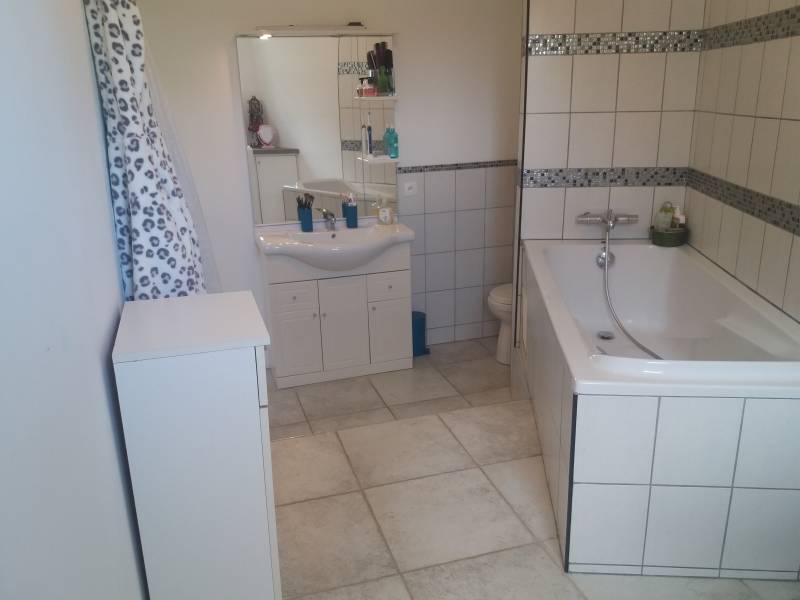 A vendre maison de plain pied - salle de bains